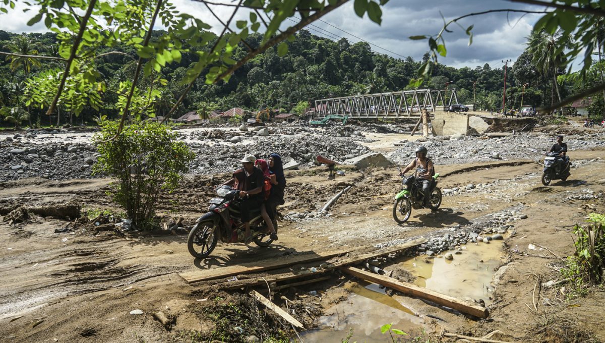 Tak Cuma Bangun Infrastruktur, Menteri PU Targetkan Kehidupan Rakyat Sumatera Pulih Pasca Bencana