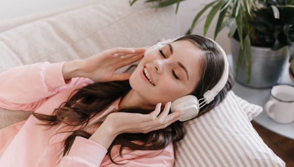 Meeting Results: 9 Cara Introvert Menunjukkan Keinginan untuk Menyendiri Tanpa Mengatakannya Secara Langsung