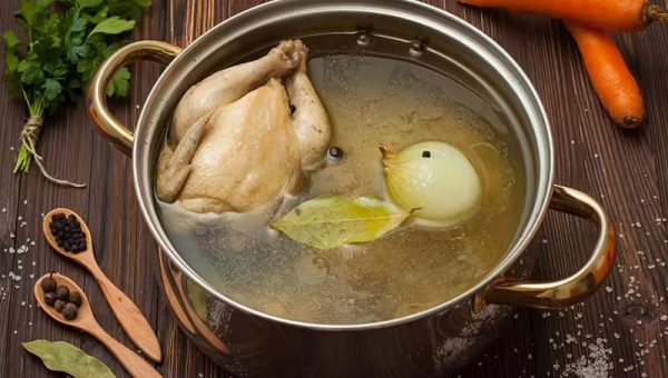 Resep Ayam Rebus Jahe Khas Resto Chinese Jadul ala Chef Devina Hermawan – Aroma Rempah Harum!