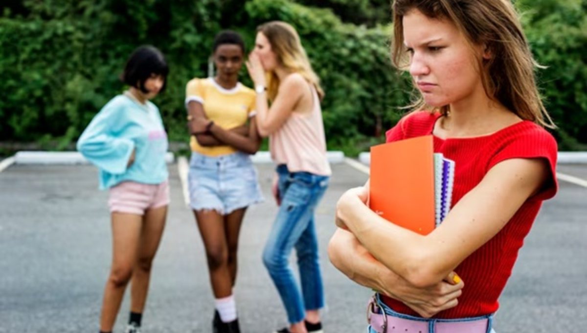 7 Perilaku yang Sering Muncul pada Orang yang Kepercayaan Dirinya Menurun Seiring Usia Bertambah