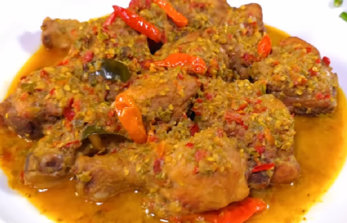 Resep Ayam Santan Pedas yang Gurih dan Lezat – Dijamin Bikin Nafsu Makan Bertambah