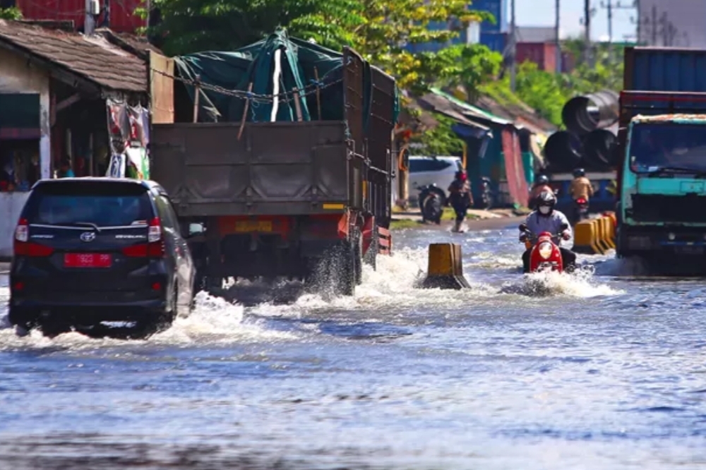 Prediksi BMKG: Banjir Rob Ancam Pesisir Surabaya Hingga 18 Juli 2026