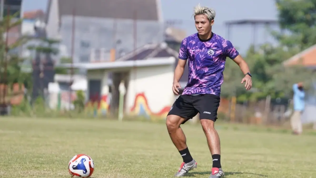 Topics Covered: Alfeandra Dewangga Langsung Nyaman di Arema FC, Ungkap Suasana Tim dan Target Besar Musim 2026/27