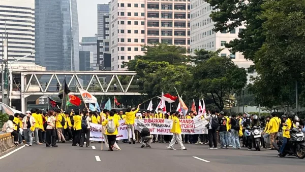 Ribuan Polisi Jaga Demo BEM se-Jakarta di Monas – Kapolres : Kedepankan Humanis