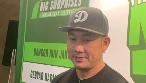 Historic Moment: Rayakan Ultah Perusahaan, Denny Sumargo Bagi-bagi Uang, Fun Run, hingga Festival Musik Bertabur Bintang