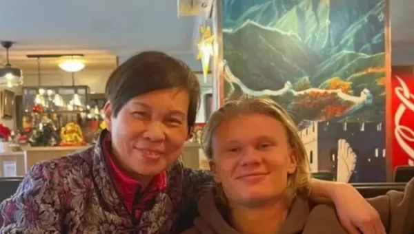 Important Visit: Sisi Sederhana Erling Haaland: Masih Sering Kunjungi Restoran Tionghoa Favorit Masa Kecilnya Bersama Keluarga