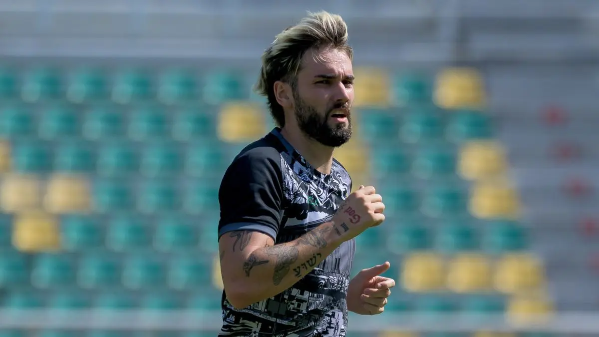 New Policy: Persebaya Surabaya Geber Tes Fisik! Diogo Ramalho Jalani Tantangan Berat Adaptasi Cuaca Kota Pahlawan