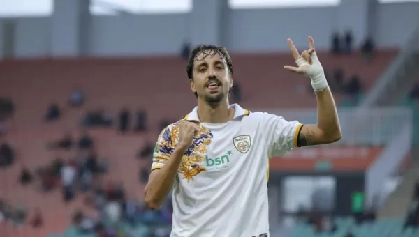 Facing Challenges: Adriano Castanheira Akhiri Petualangan di Liga Indonesia, Eks Pemain Persis Solo Kini Perkuat Tim Armenia Urartu