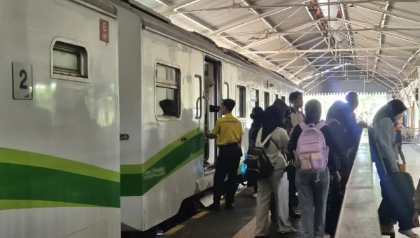 Visit Agenda: KAI Commuter Area VIII Surabaya Layani 8,5 Juta Penumpang selama Semester I 2026