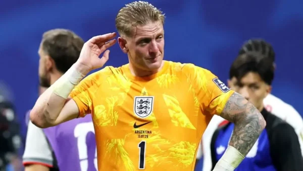 Mode Cerdik atau Curang? Lionel Messi Cs Mendapati Contekan di Botol Minum Kiper Inggris Jordan Pickford