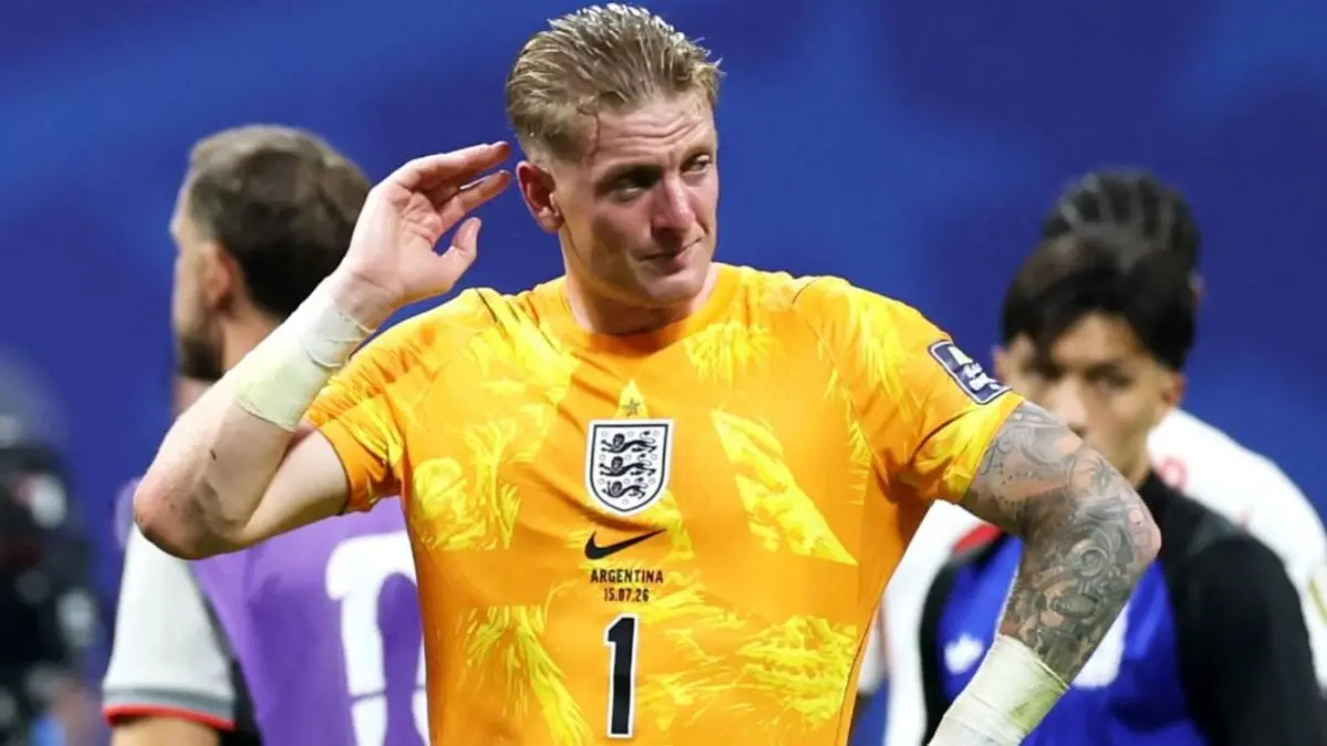 Mode Cerdik atau Curang? Lionel Messi Cs Mendapati Contekan di Botol Minum Kiper Inggris Jordan Pickford