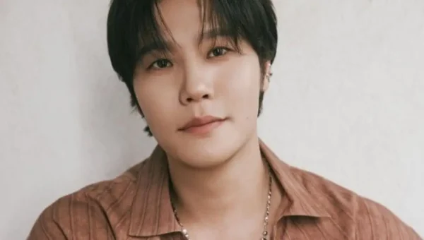Announced: Lee Hyun Perpanjang Kontrak dengan BIGHIT MUSIC, Pertahankan Kerja Sama Selama 19 Tahun