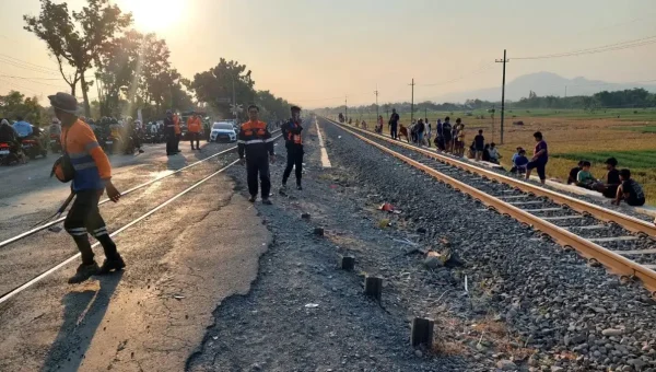 What Happened During: KA Logawa Tabrak Truk di Nganjuk, Tiga Kereta Tujuan Surabaya Terlambat