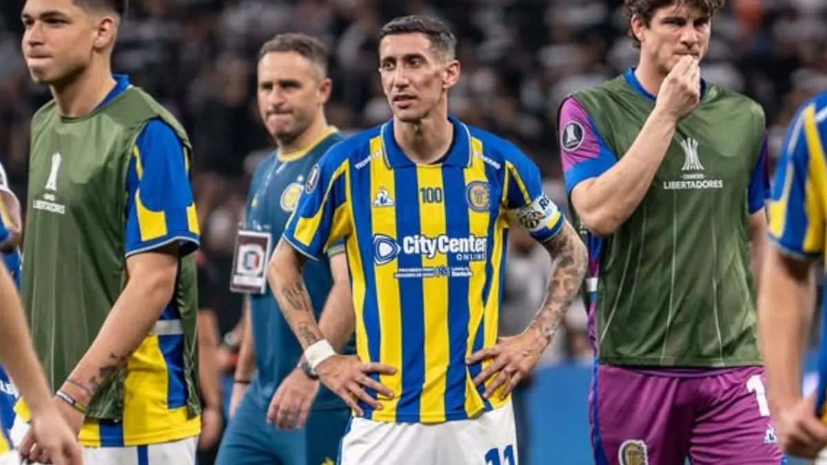 Di Maria Ejek Suporter Brasil, Pamer Tato Trofi Piala Dunia saat Rosario Central vs Corinthians
