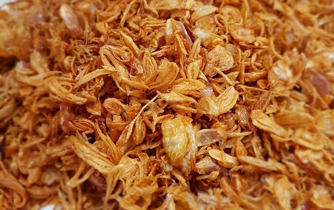 Jangan Sampai Gosong! Begini Cara Membuat Bawang Goreng Renyah dan Tahan Lama