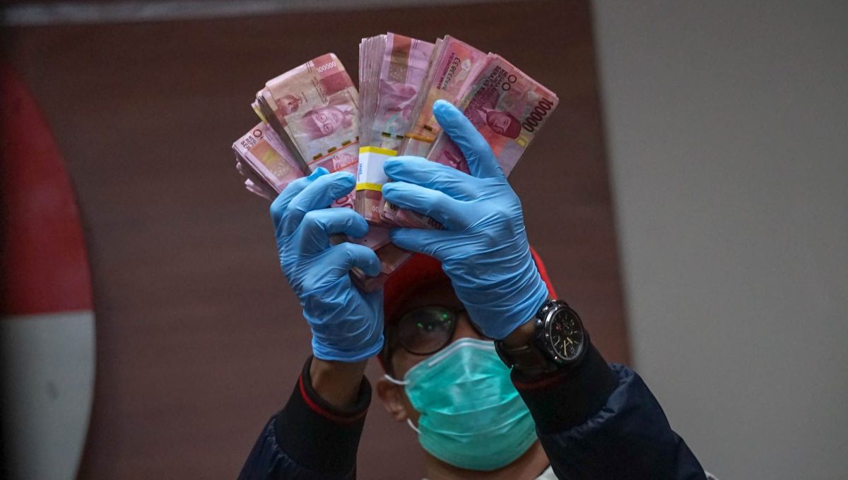 Gaji Kecil Bukan Alasan Korupsi, DPR Minta Usulan Kenaikan Gaji Kepala Daerah Ditunda