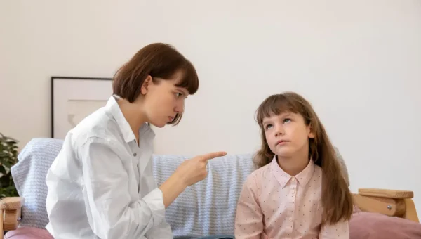 9 Ucapan yang Sering Dilontarkan Anak-Anak sebagai Tanda Tidak Hormat pada Orangtuanya