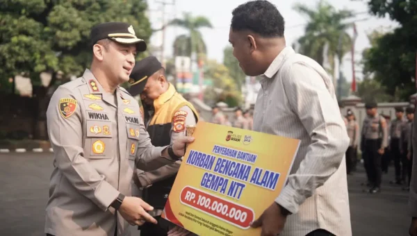 Polres Bogor Salurkan Bantuan Rp100 Juta, Gandeng Mahasiswa NTT untuk Korban Bencana