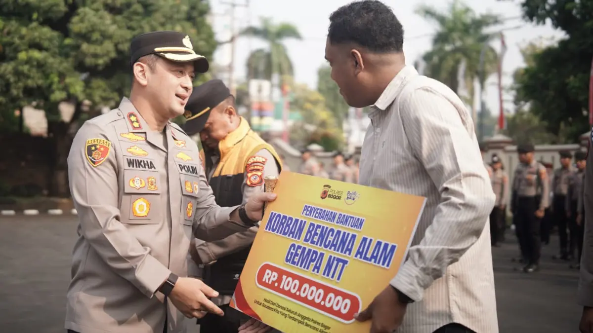 Polres Bogor Salurkan Bantuan Rp100 Juta, Gandeng Mahasiswa NTT untuk Korban Bencana