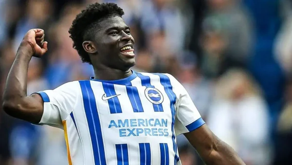 Manchester United Resmi Datangkan Carlos Baleba dari Brighton, Dikontrak 5+1 Tahun
