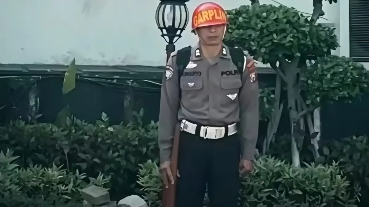 Tampang Oknum Satlantas yang Pungli ke Warga di Satpas Colombo Surabaya