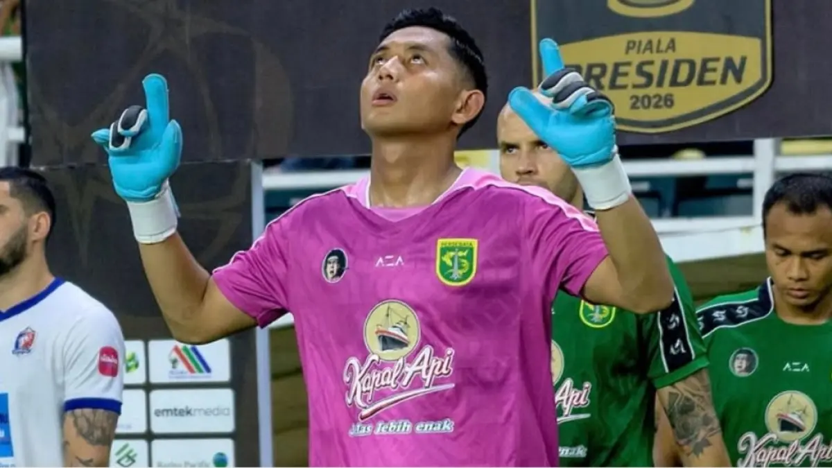 Profil Kiper Persebaya Reza Arya Pratama, Tepis 2 Penalti Persib di Final Piala Presiden 2026