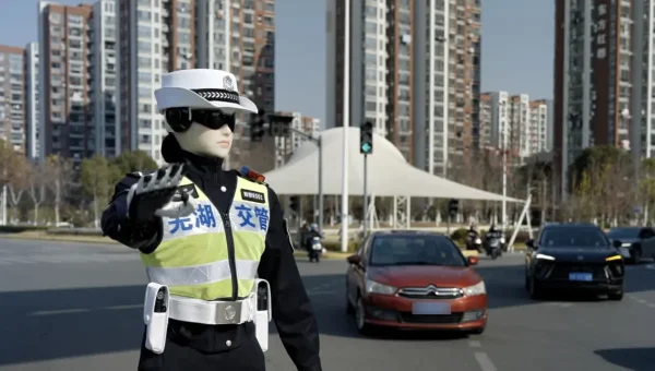 Robot Polisi SUPCON Mulai Bertugas di Hangzhou, Ambil Alih Tugas Rutin Polisi Lalu Lintas