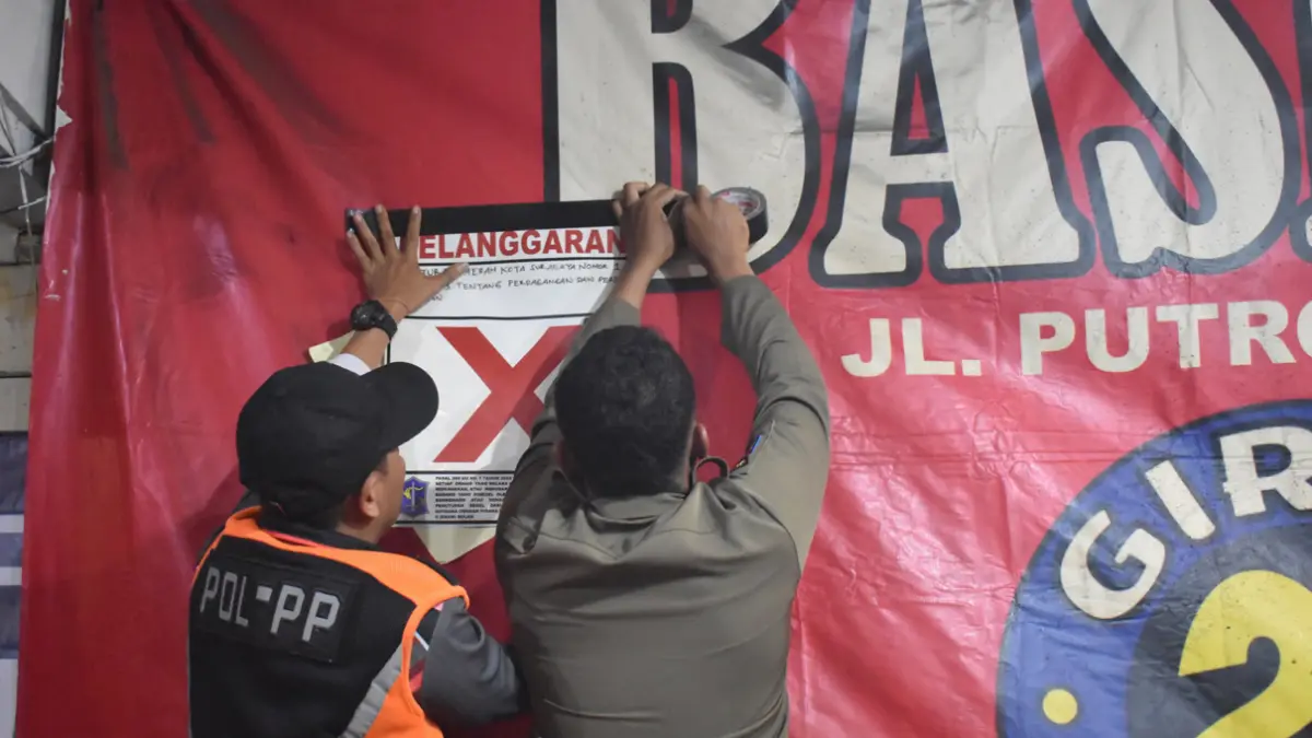 Diduga Jual Miras Tanpa Izin, Warkop di Putro Agung Ditindak Satpol PP Surabaya