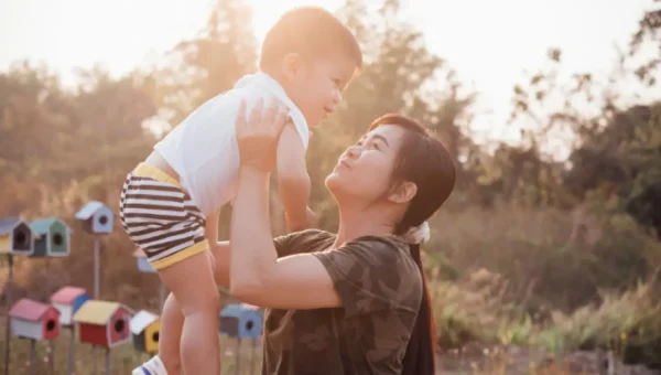 10 Perilaku yang Bisa Menjadikan Anda sebagai Orang Tua yang Lebih Baik Menurut Psikologi