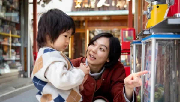6 Alasan Mengapa Anak-anak Tampak Memiliki Orang Tua Favorit Menurut Psikologi, Apa Sajakah Itu?