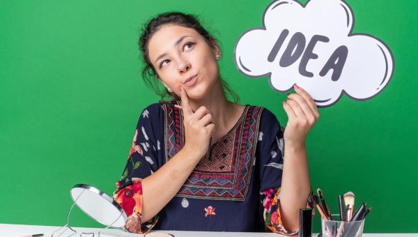 4 Zodiak yang Tak Suka Pamer Kecerdasan, tapi Cara Berpikirnya Selangkah Lebih Maju