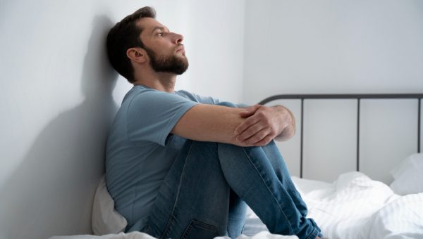 10 Ciri Pria Tak Lagi Menikmati Hidup, Salah Satunya Mudah Tersinggung