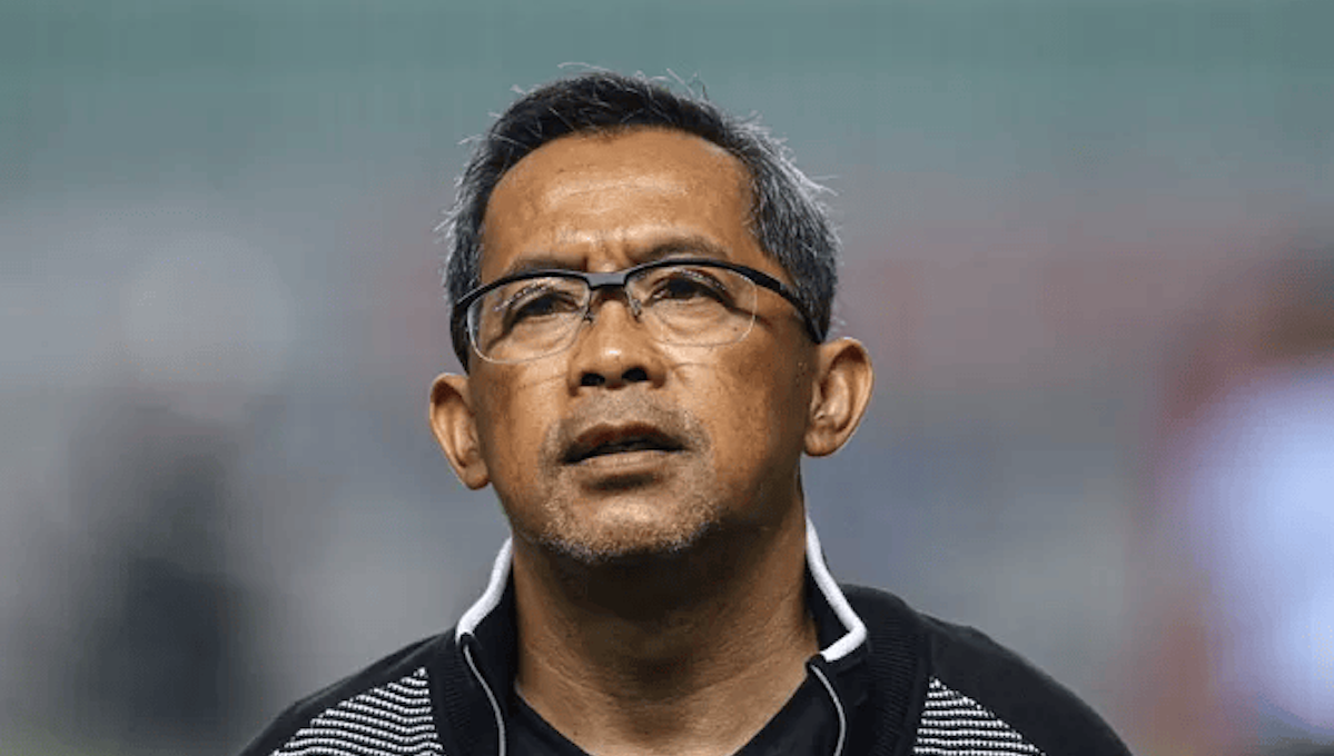 De Red FC Buru Satu Pemain Asing, Aji Santoso Fokus Kembangkan Talenta Muda
