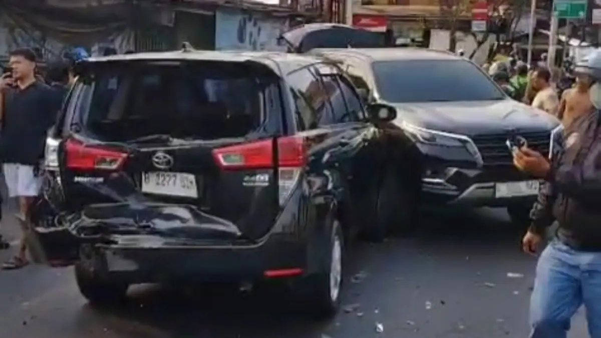 Kecelakaan Maut BYD M6 di Kembangan Jakbar Telan Korban Jiwa, 3 Meninggal Dunia dan 4 Luka-luka