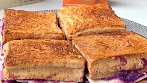 Resep Goguma Ube Cheesy Toast, Toast Ubi Ungu Creamy dengan Mozzarella