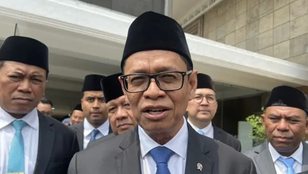 Pemerintah Masih Tahan Harga Pertalite dan Biosolar meski Minyak Dunia USD 107 per Barel